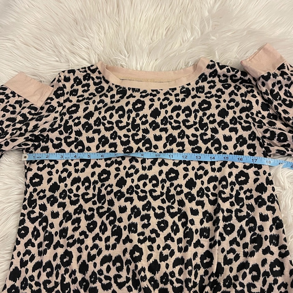 Leopard print | Top - Picture 5 of 16